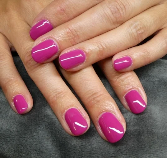 Nageldesign Pink mit Animal-Print