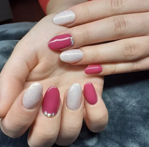 Pink mit Glitter und Strass